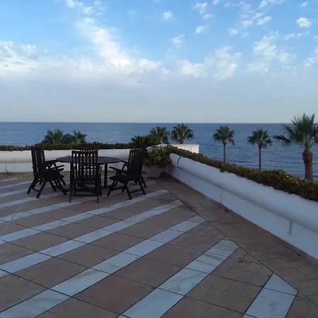 Andalucia Beach Apartament 아파트 에스테포나